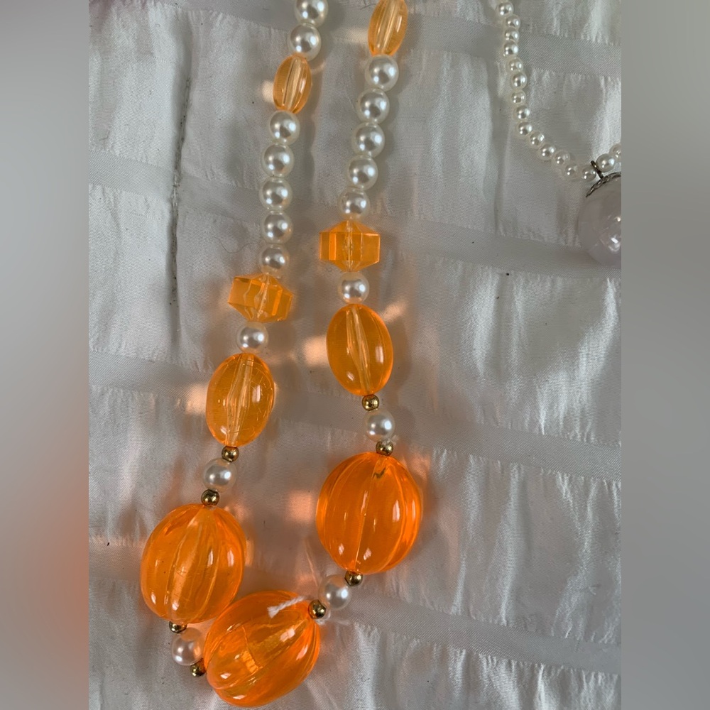 Unique Multi-Color Necklace Set - Picture 4 of 16